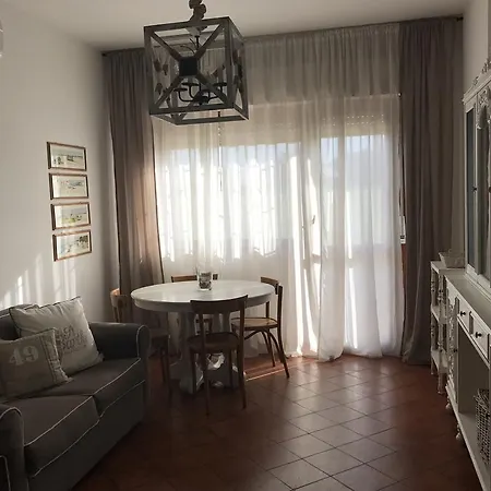 Seaside Apartment *